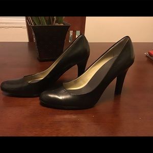 👠👠👠Ralph Lauren 3.5 ‘ leather heels.👠👠👠